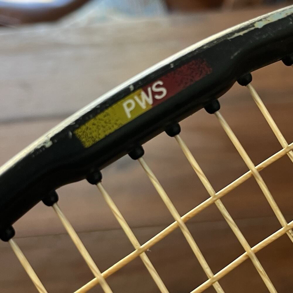 Wilson Pro Staff Classic 4 5/8" L5 PWS 95 sq. in. Tennis Racquet - Picture 3 of 11